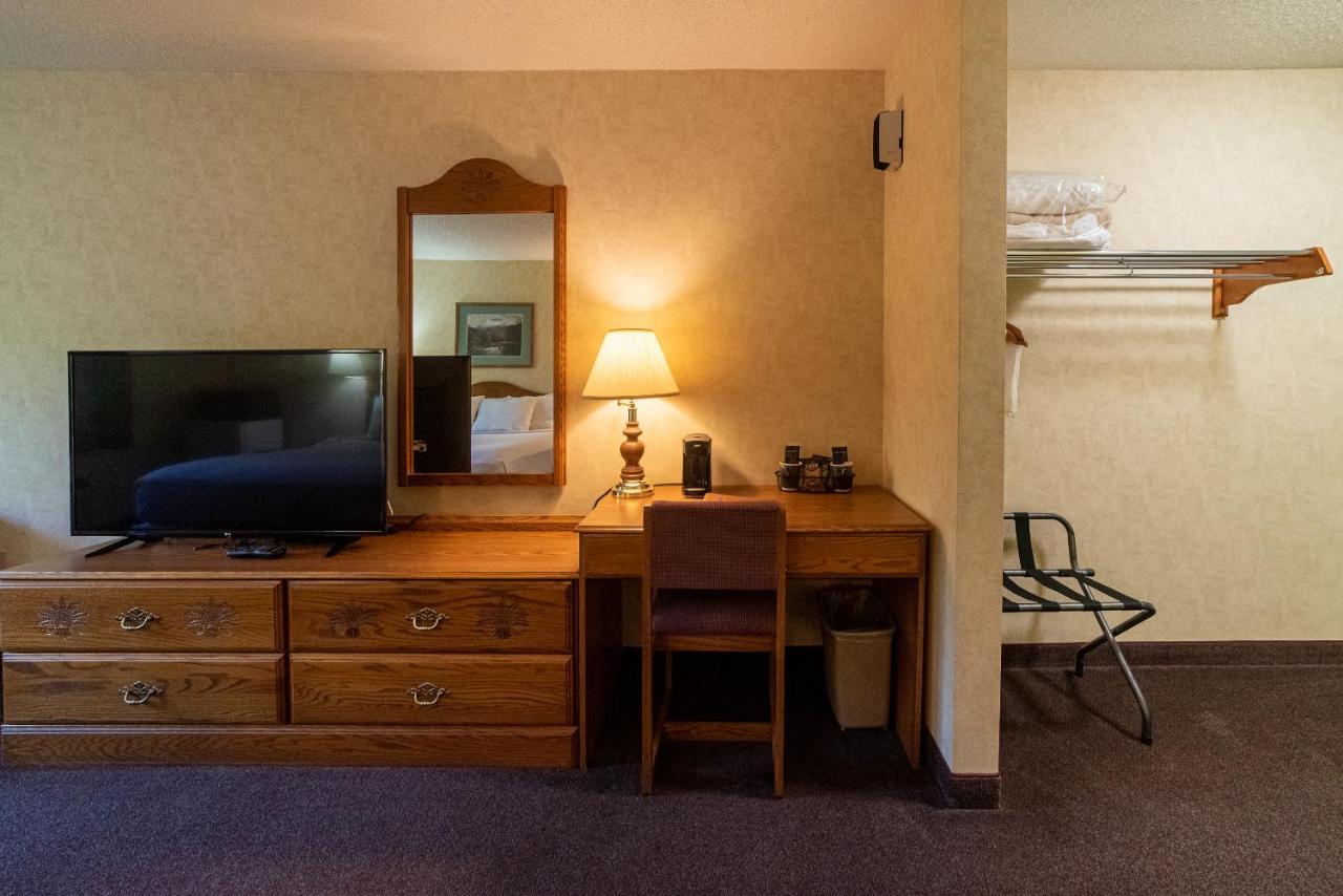 Willabee'S Motel Brimley Exterior photo